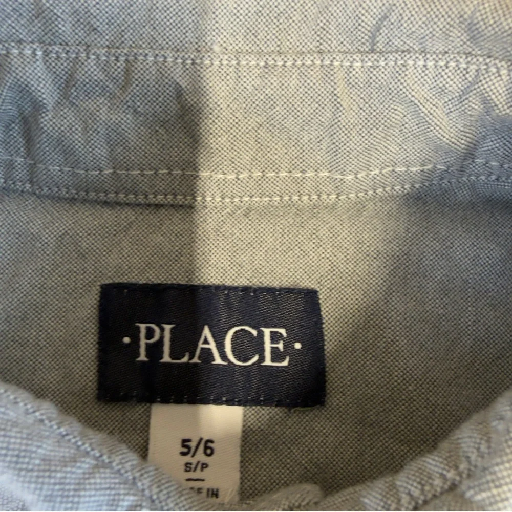 The Children's Place Light Gray Button-Down Shirt